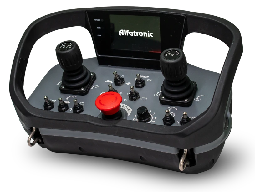 Controle remoto industrial com joysticks e botão de emergência